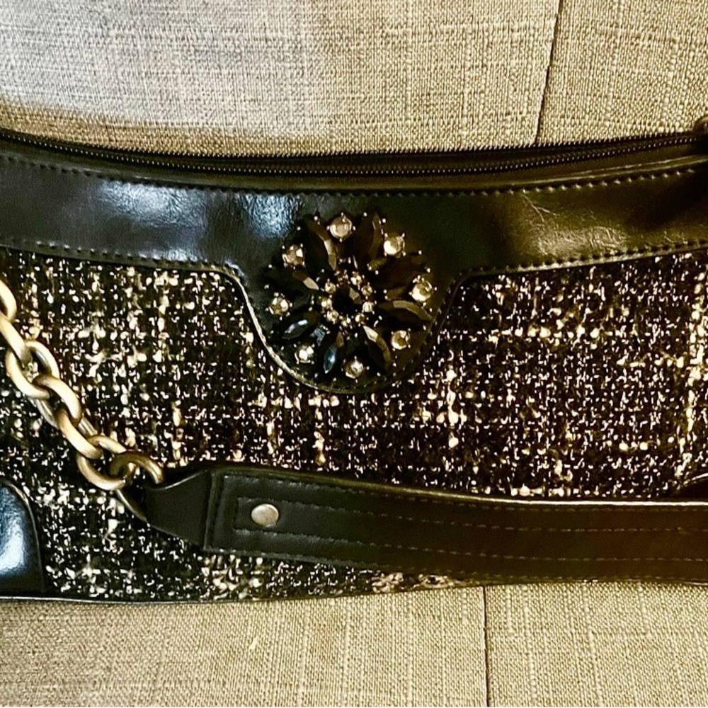 Worthington Vintage Style Black and Gold Tweed Shoulder Bag Floral Centerpiece